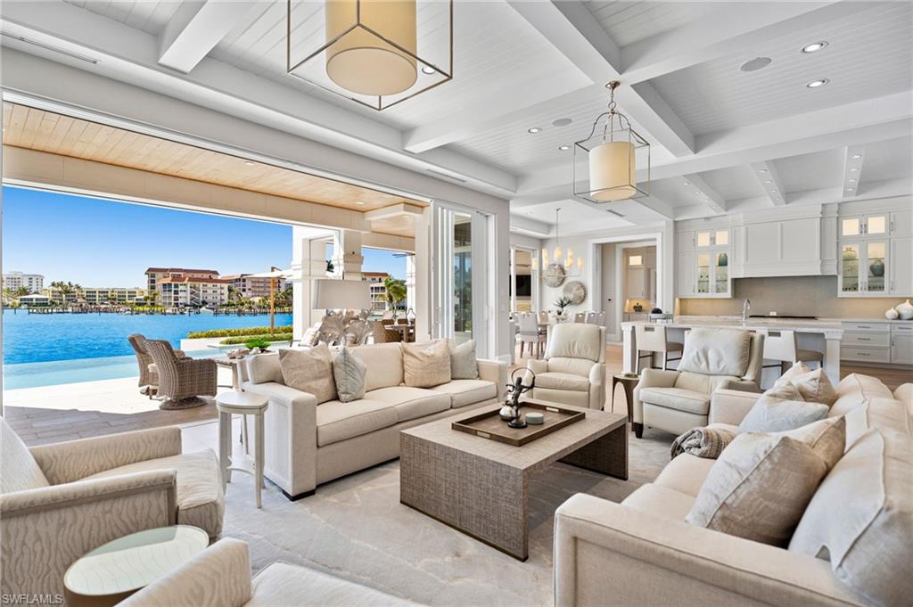 MOORINGS - Residential