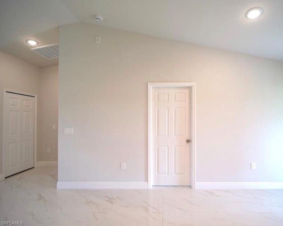 GREENBRIAR - Residential Lease