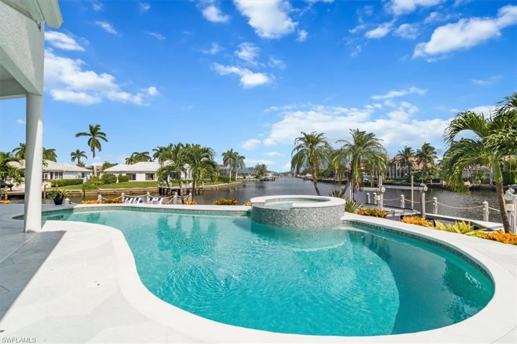 MARCO BEACH - Residential