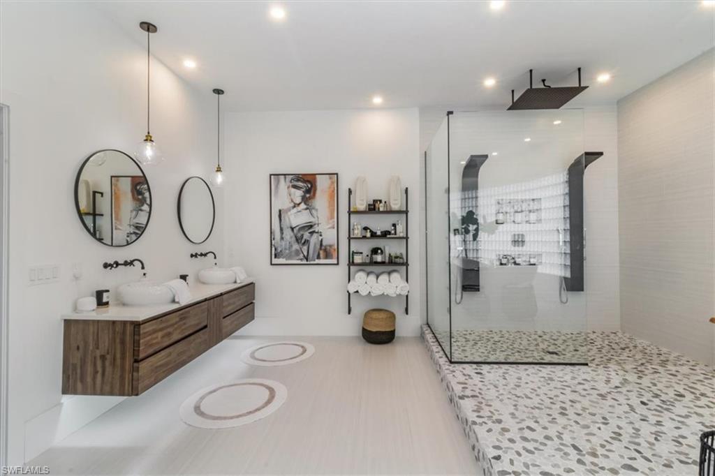 MARCO BEACH - Residential
