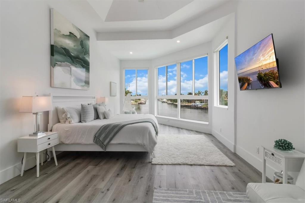 MARCO BEACH - Residential