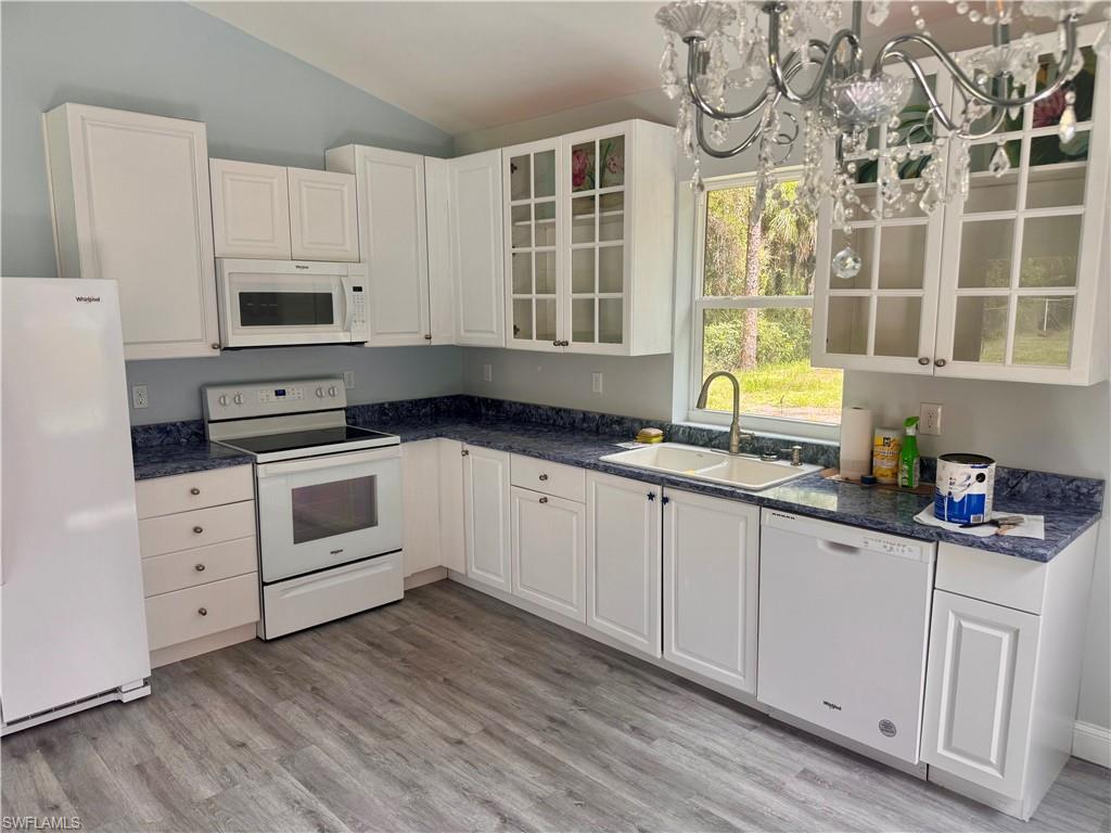 GOLDEN GATE ESTATES - Residential