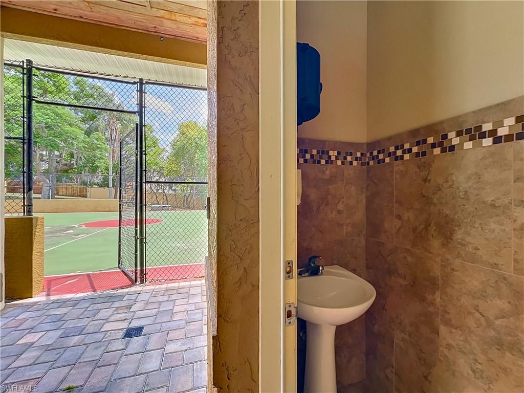 ACREAGE HEADER - Residential