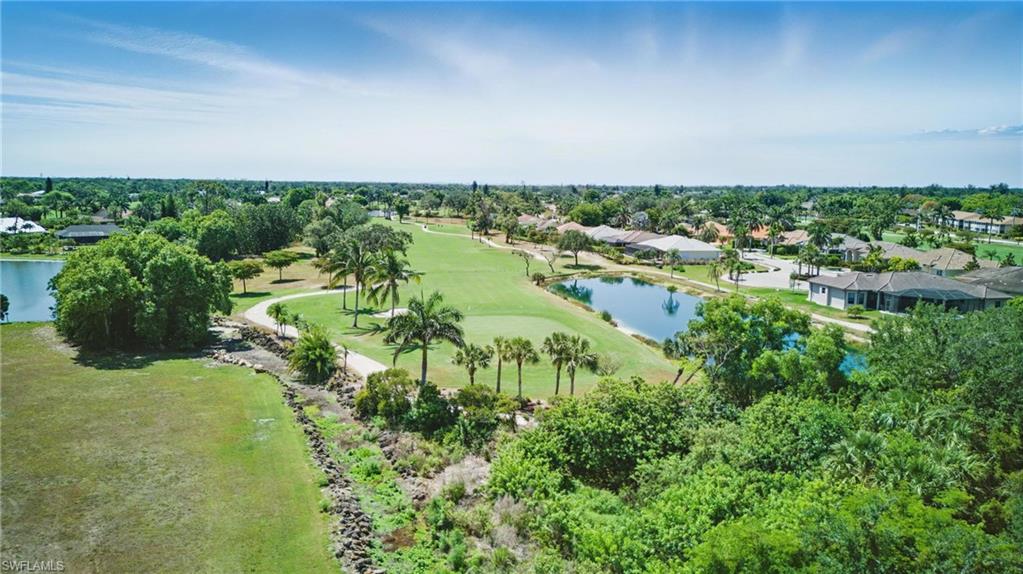 COUNTRY CLUB MANOR - Residential
