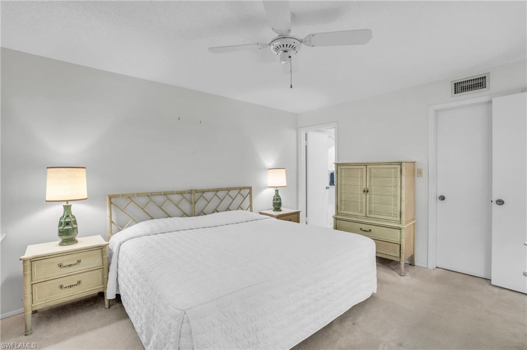 COUNTRY CLUB MANOR - Residential