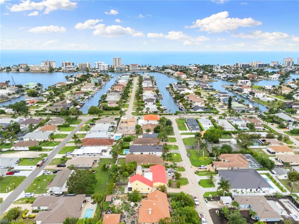 NAPLES PARK - Residential