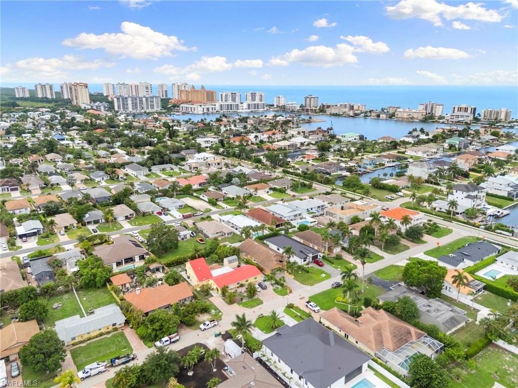NAPLES PARK - Residential