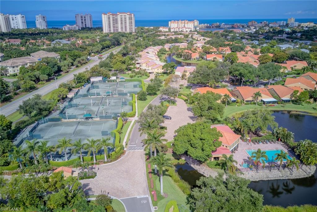 BEACHWALK HOMES - Residential
