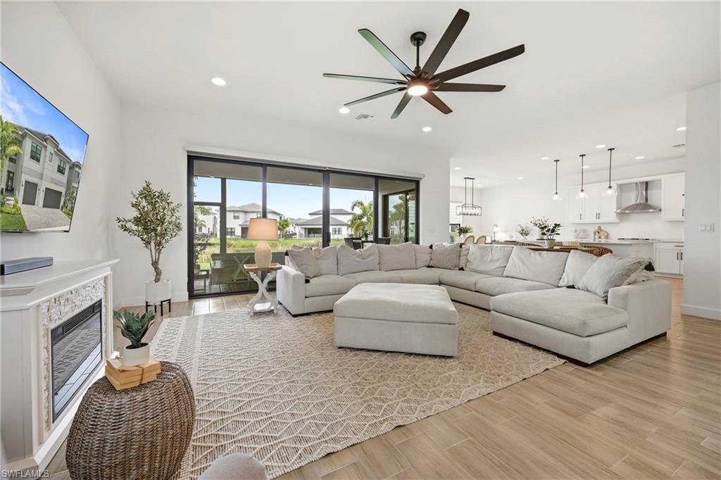 RIVERCREEK IN ESTERO - Residential