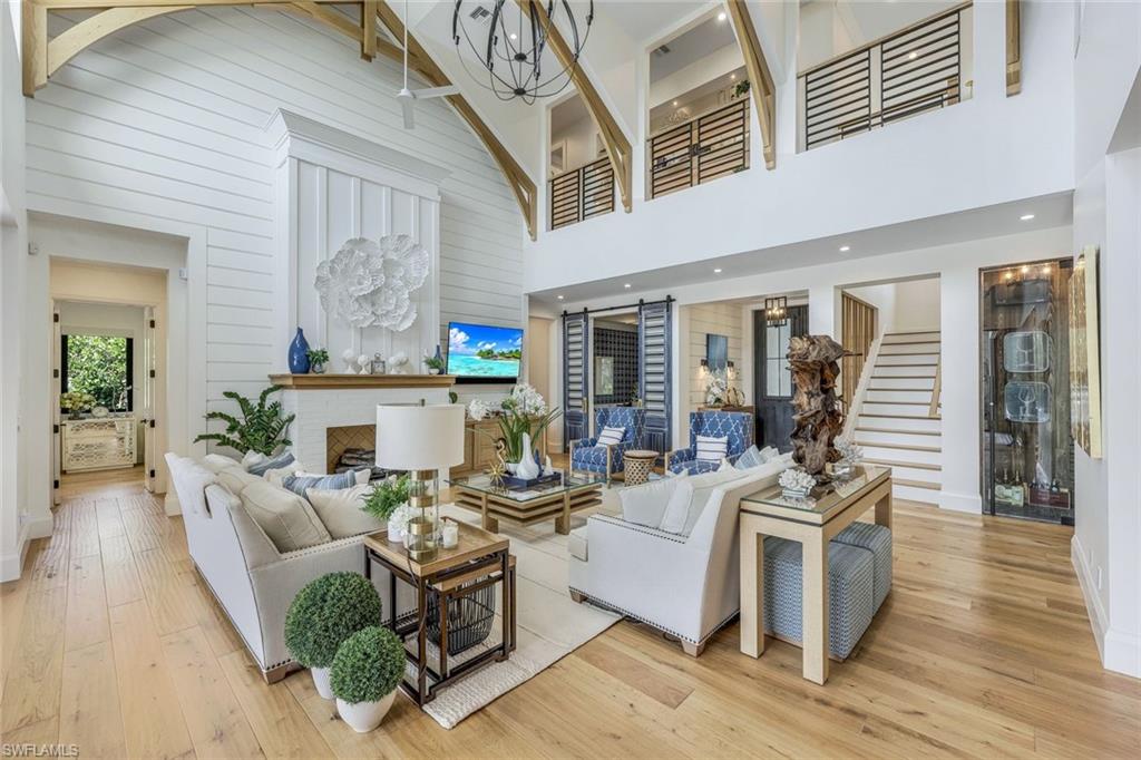 MOORINGS - Residential