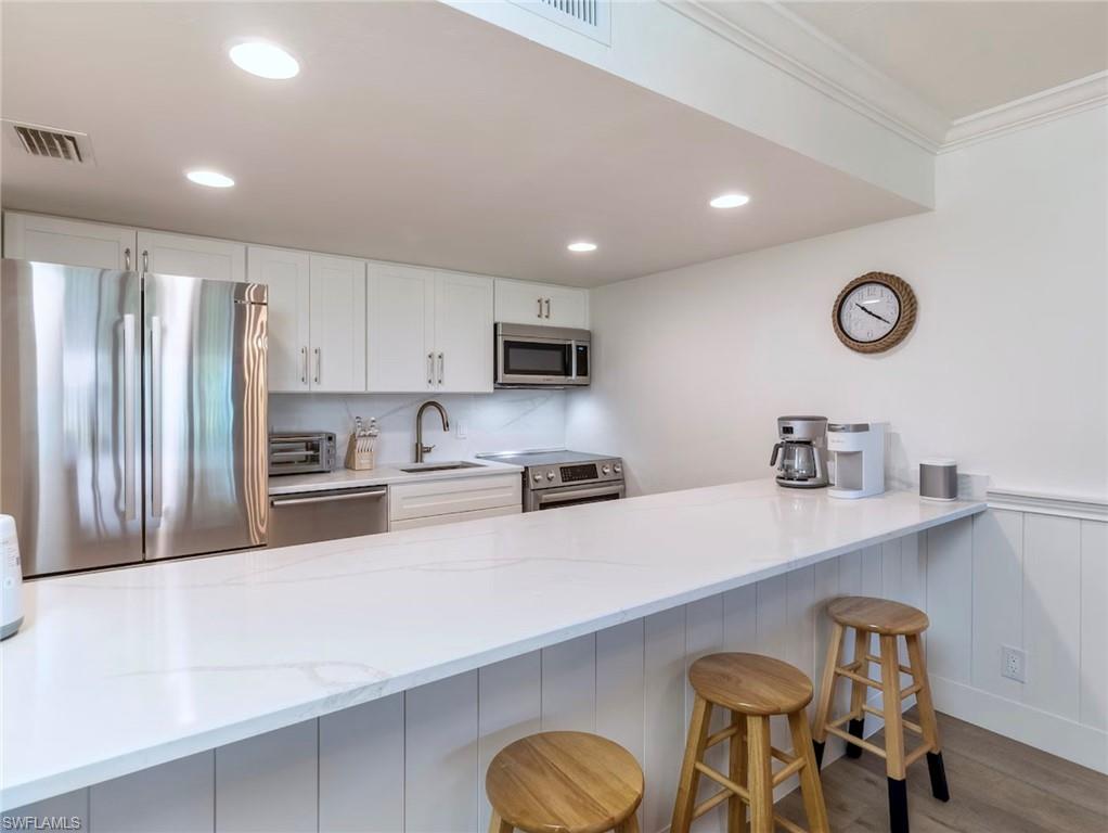 BEACH VILLAS CONDO - Residential