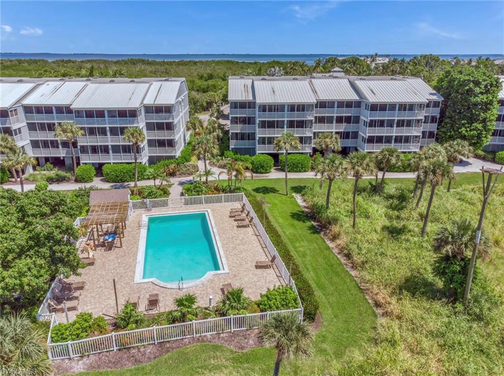 BEACH VILLAS CONDO - Residential