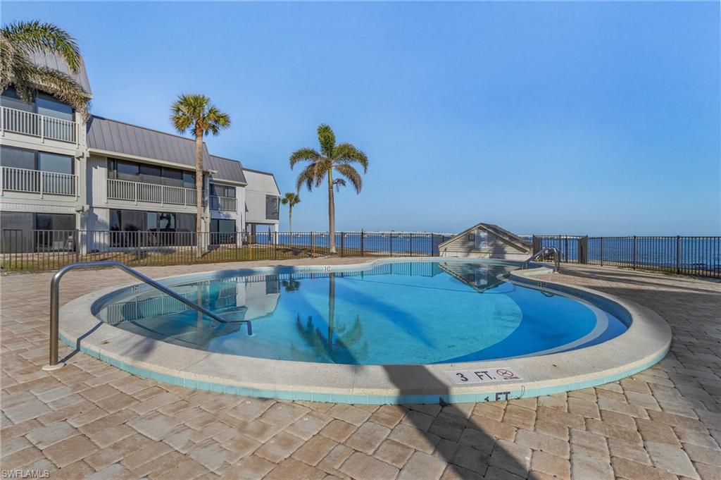 MARINER POINTE CONDO - Residential
