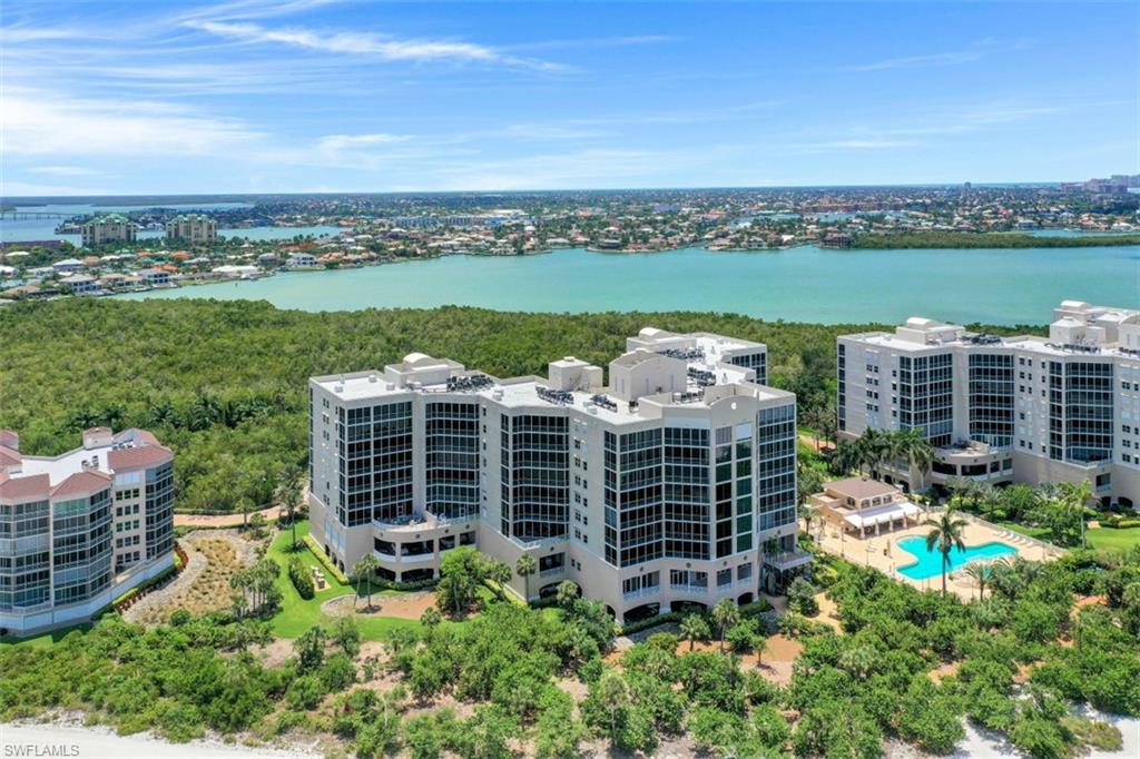 ROYAL MARCO POINT - Residential