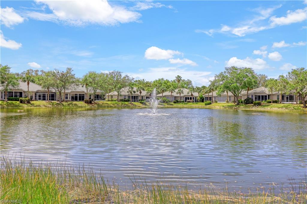 LONGLAKE VILLAGE - Residential