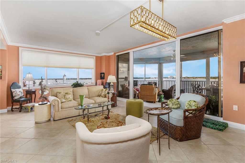 HIGH POINT PLACE - Residential
