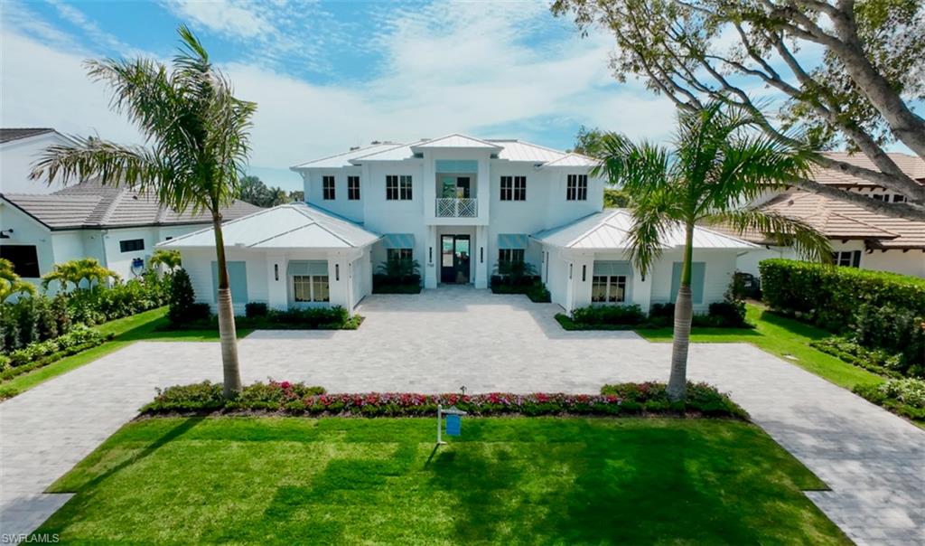 MOORINGS - Residential