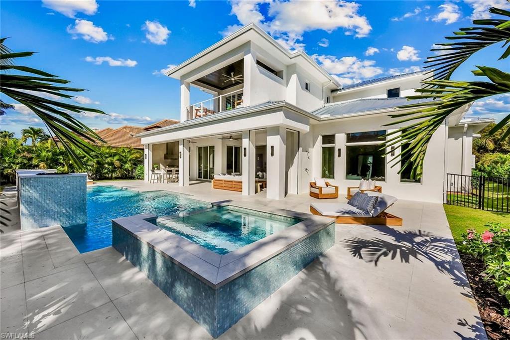 MOORINGS - Residential