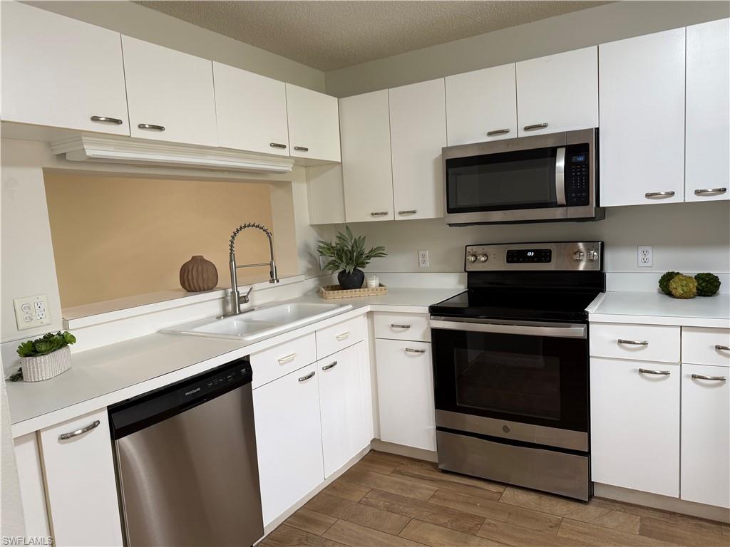 VILLAGES AT EMERALD LAKES - Residential Lease
