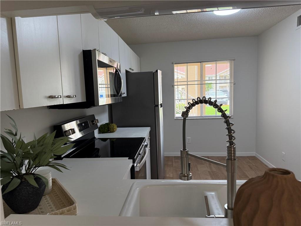 VILLAGES AT EMERALD LAKES - Residential Lease
