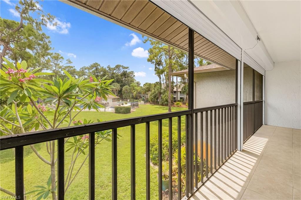 COURTYARD AT KINGS LAKE - Residential