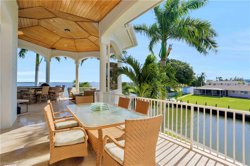 HOLIDAY HEIGHTS - Residential