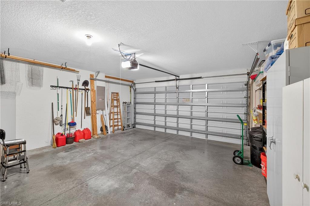 DANFORTH LAKES - Residential