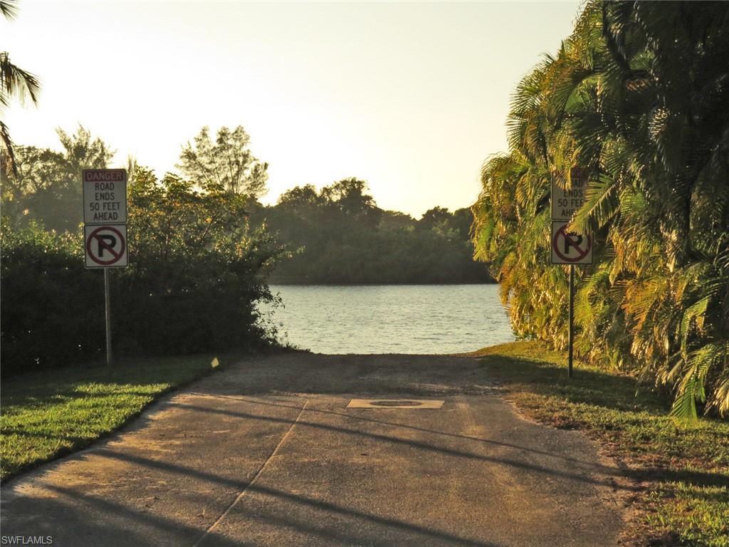 DINKINS BAYOU - Land