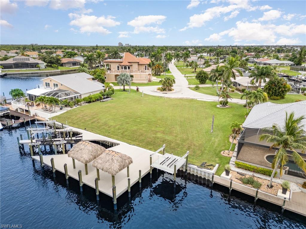 CAPE CORAL - Land