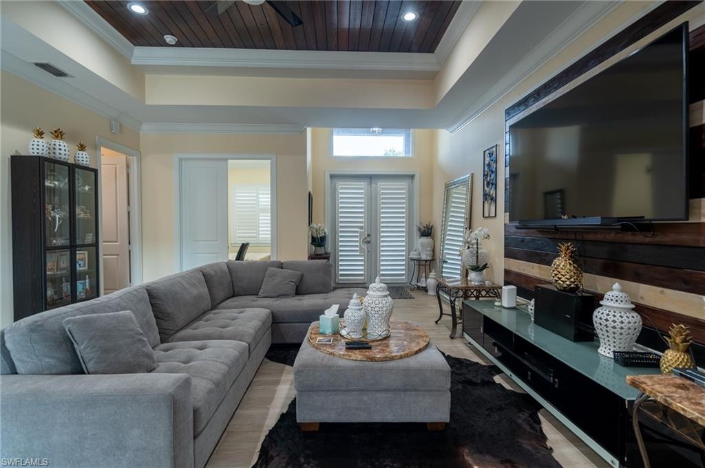 GOLDEN GATE CITY - Residential