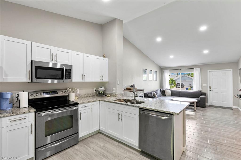 SAN CARLOS PARK - Residential Income