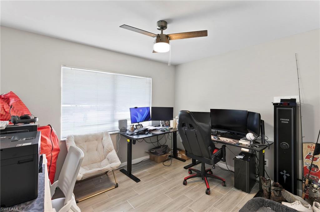 SAN CARLOS PARK - Residential Income