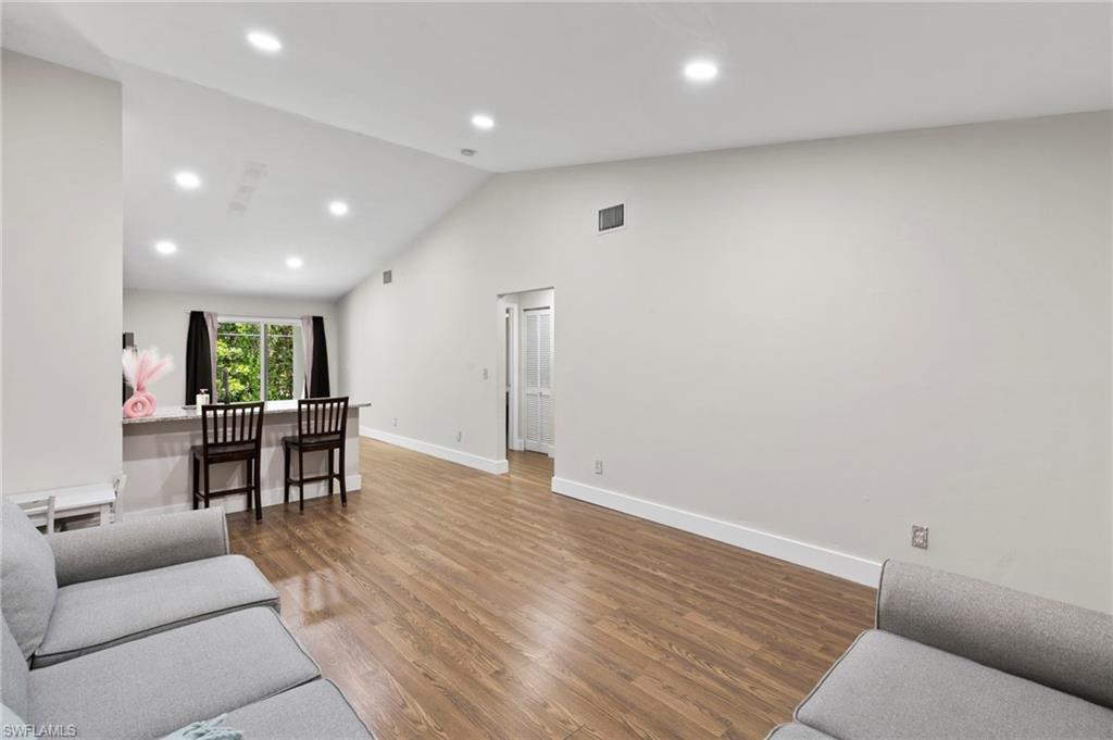 SAN CARLOS PARK - Residential Income