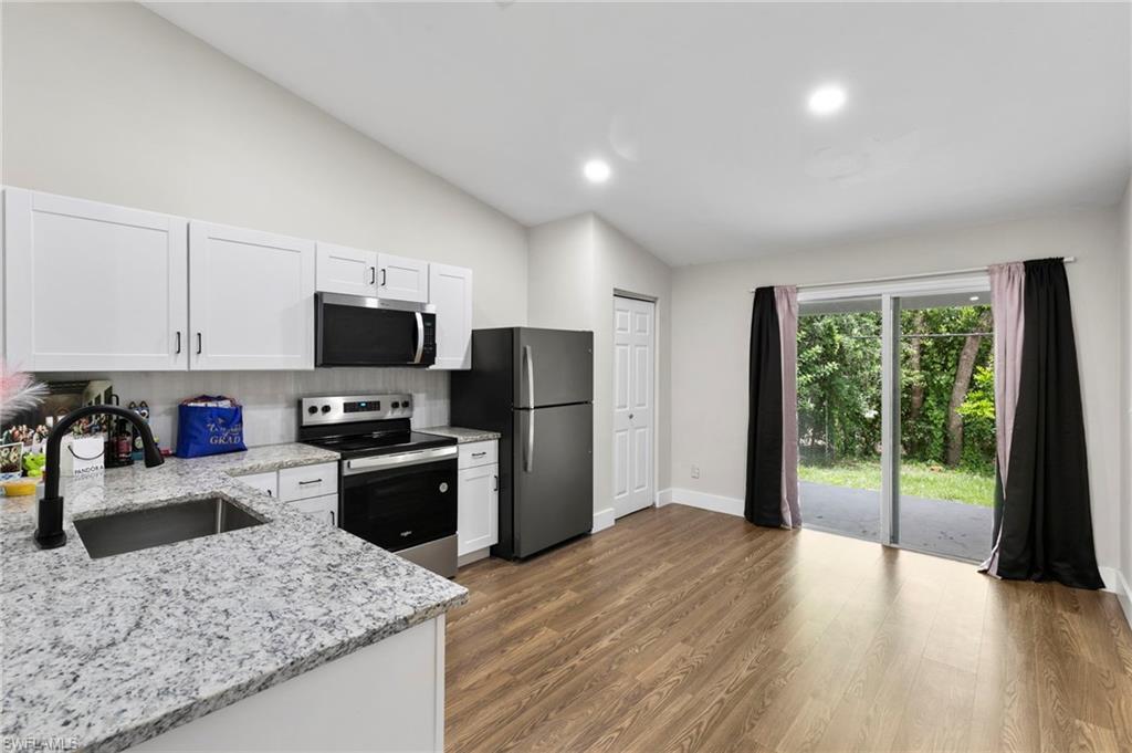 SAN CARLOS PARK - Residential Income