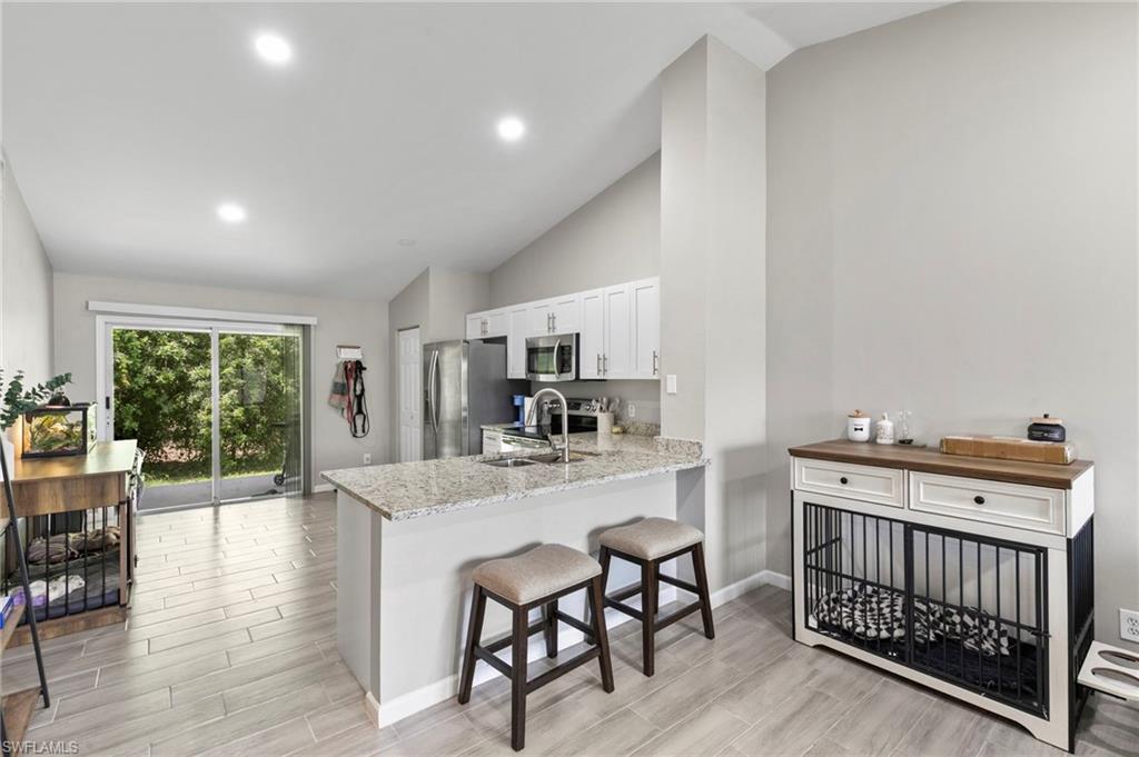 SAN CARLOS PARK - Residential Income