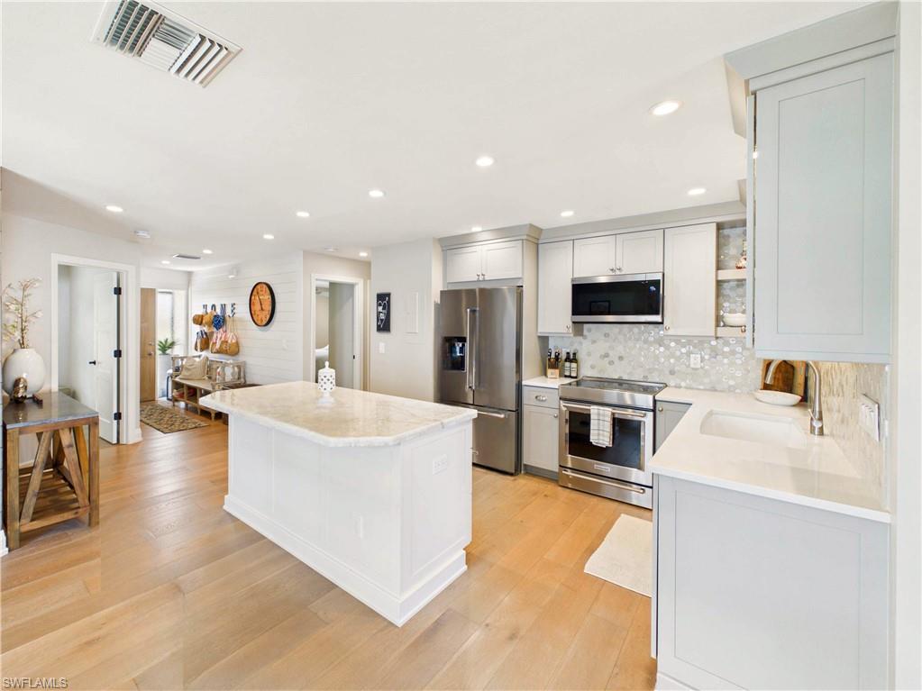 MISTY COVE - Residential