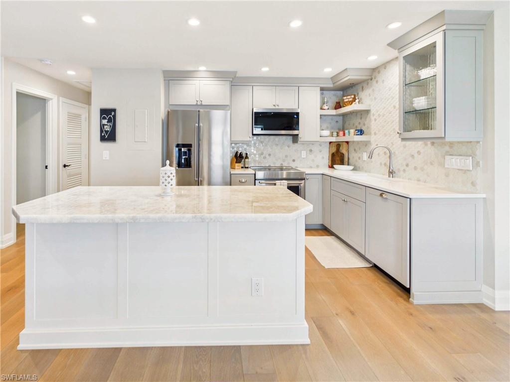 MISTY COVE - Residential