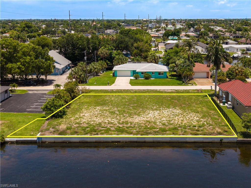 CAPE CORAL - Land