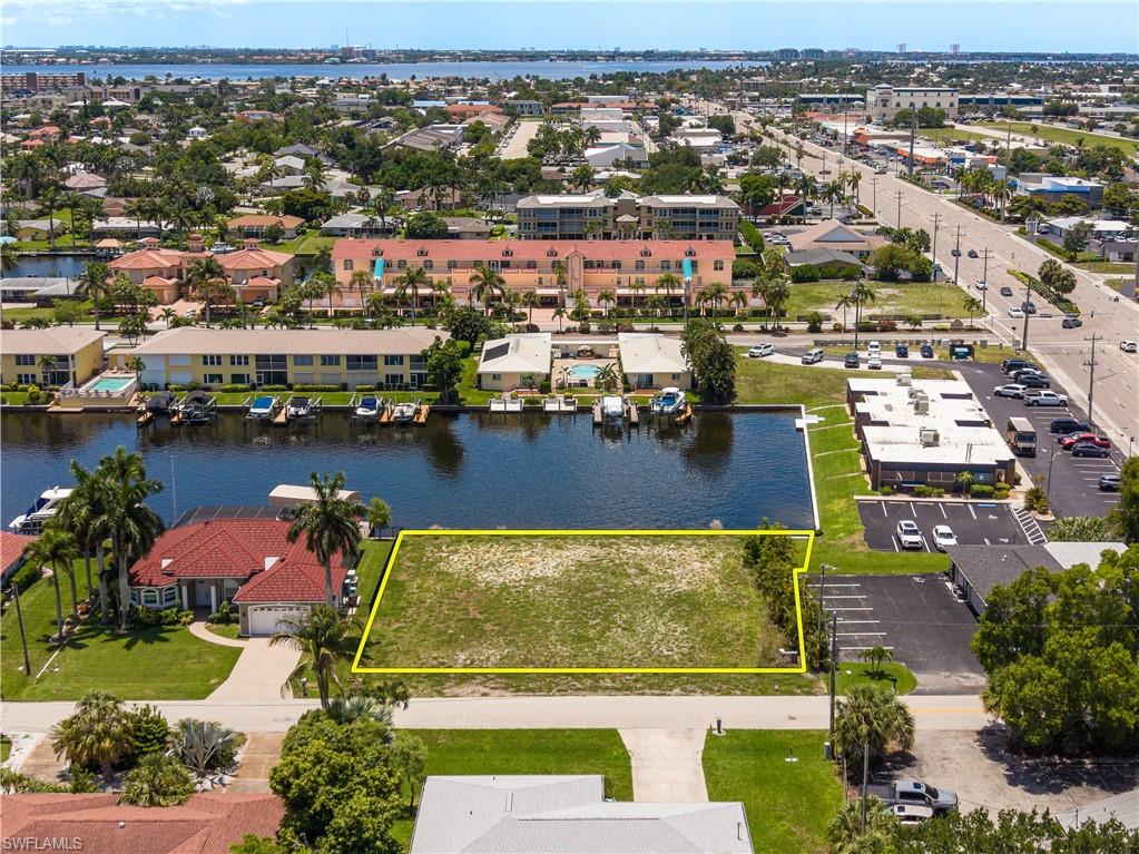 CAPE CORAL - Land
