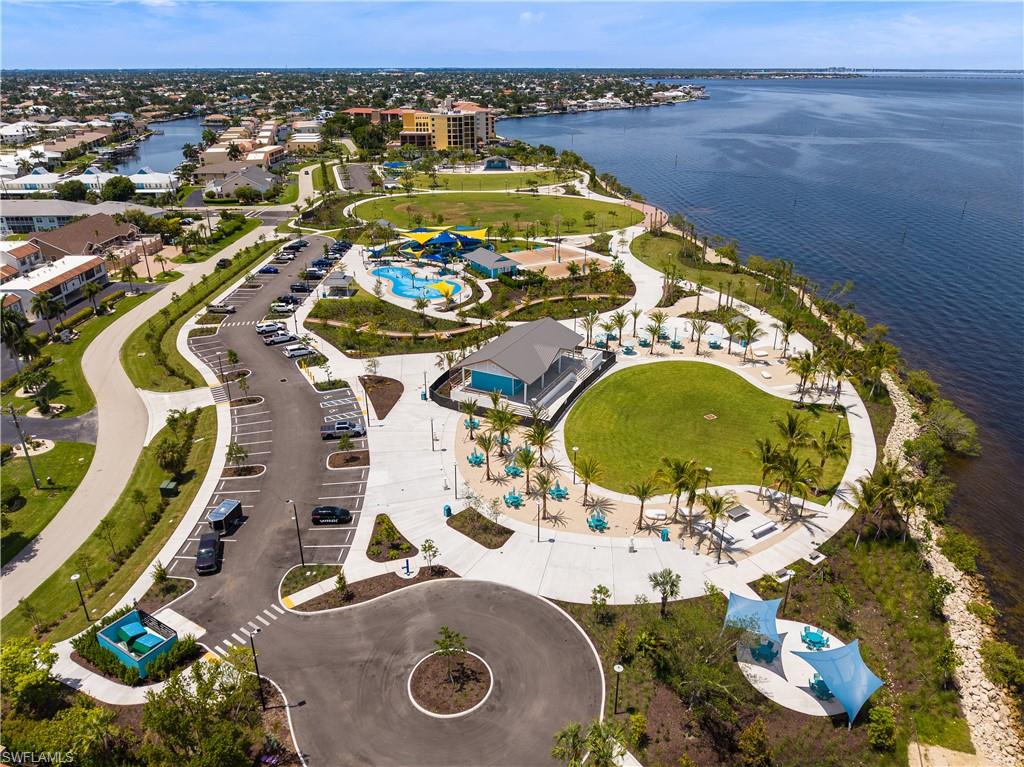 CAPE CORAL - Land