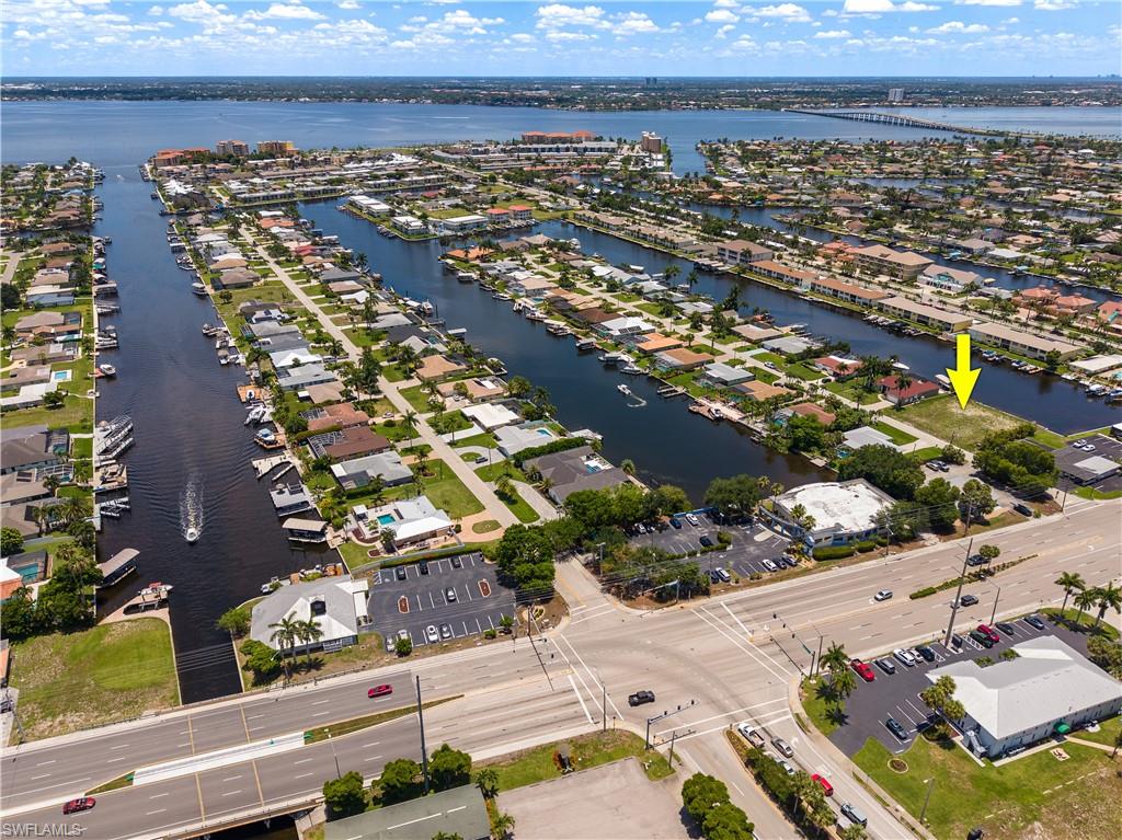 CAPE CORAL - Land