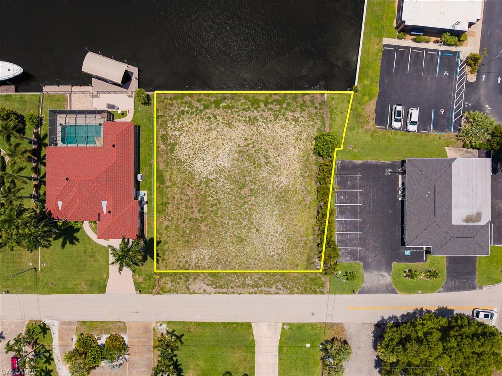CAPE CORAL - Land