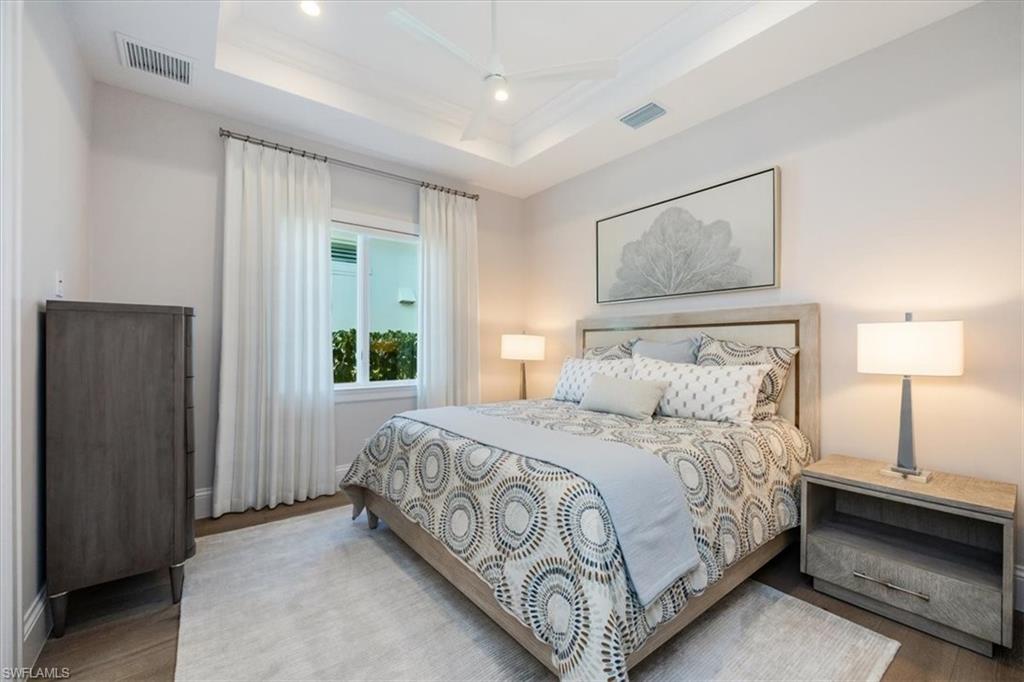 WINDWARD ISLE - Residential
