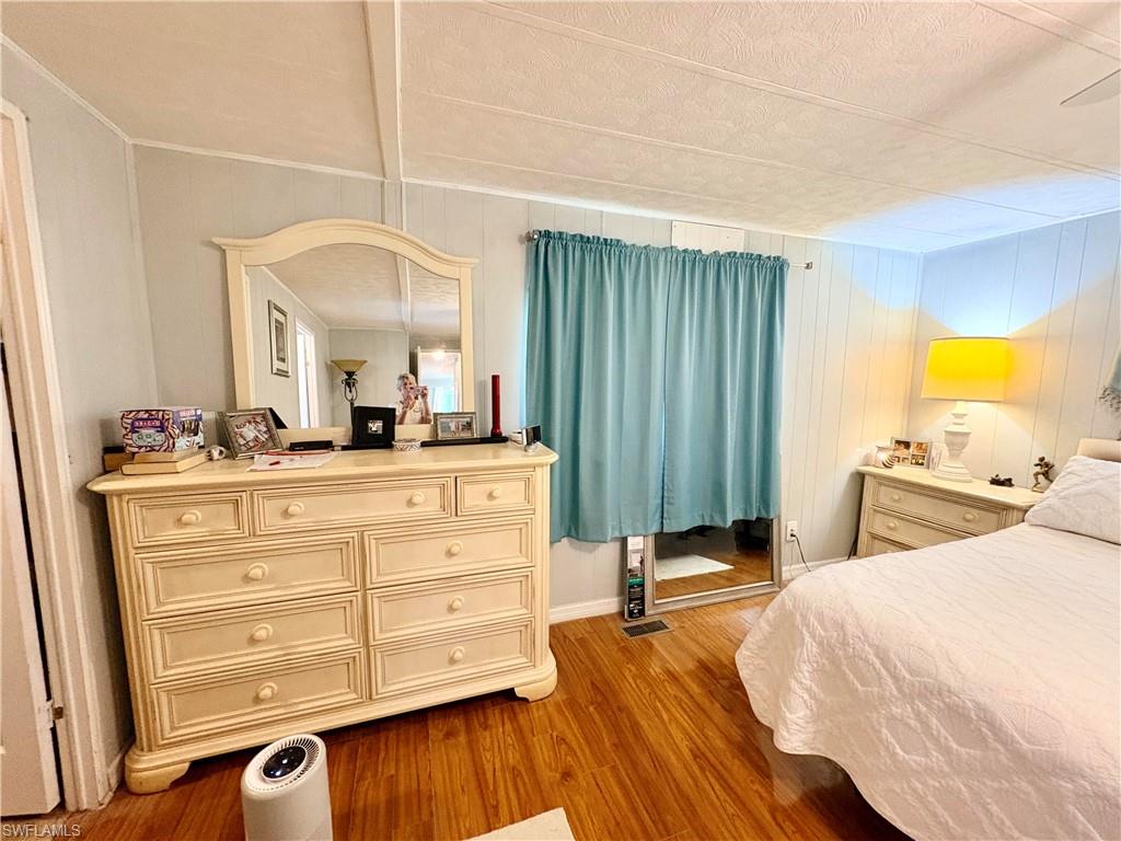 LAUREL ESTATES MOBILE HOME VIL - Residential