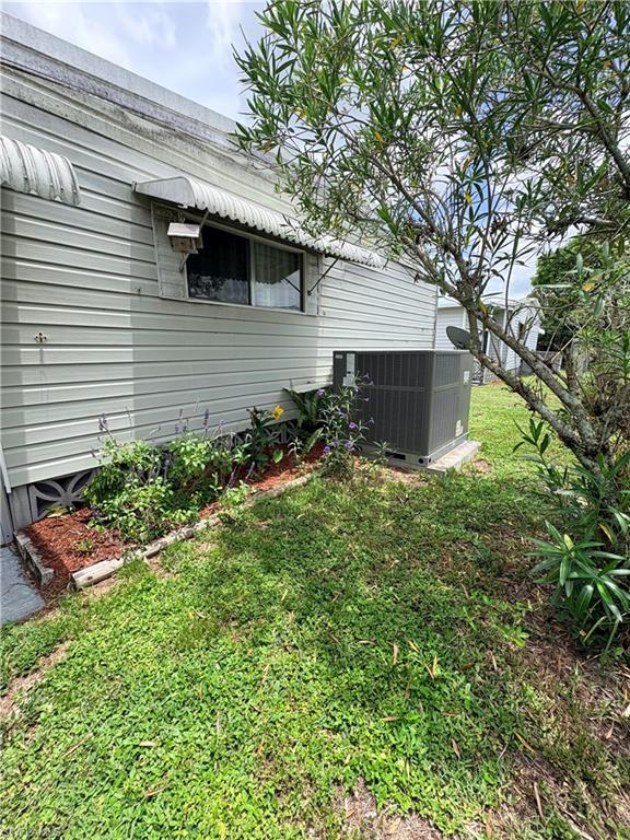LAUREL ESTATES MOBILE HOME VIL - Residential