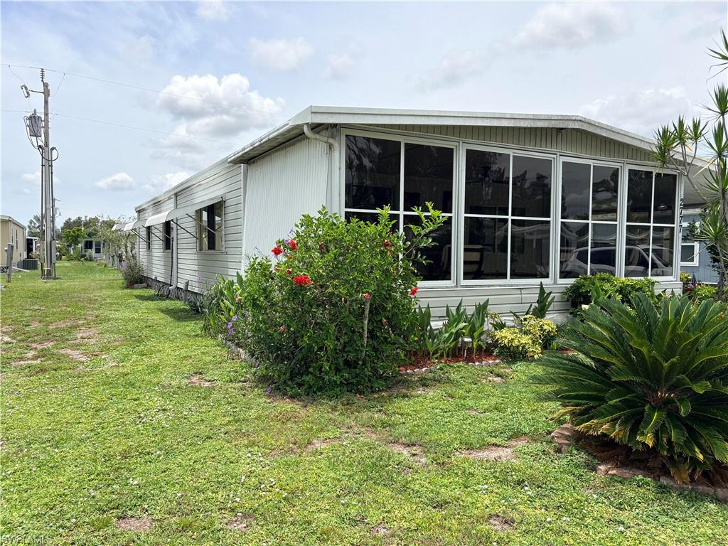 LAUREL ESTATES MOBILE HOME VIL - Residential