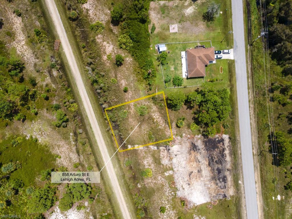 LEHIGH ACRES - Land