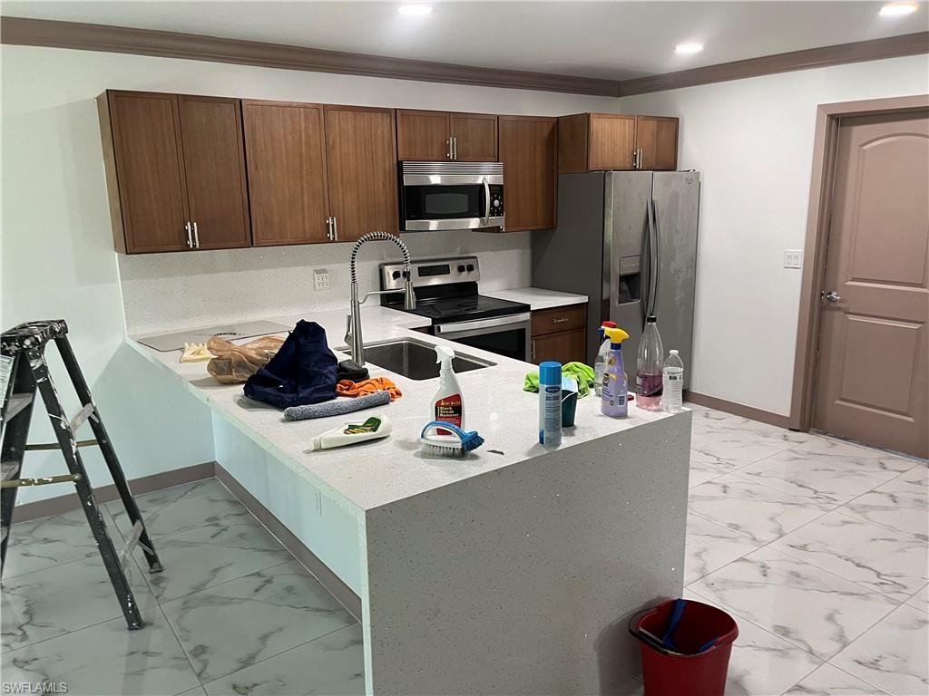 CAPE CORAL - Residential Lease