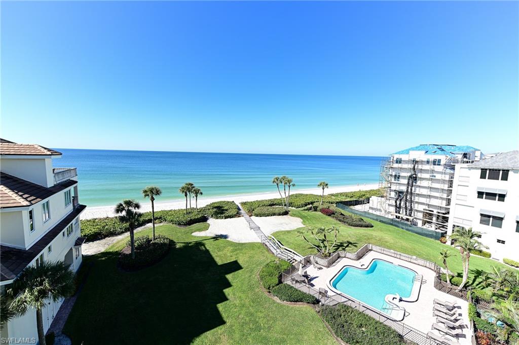 BAREFOOT BEACH - Residential