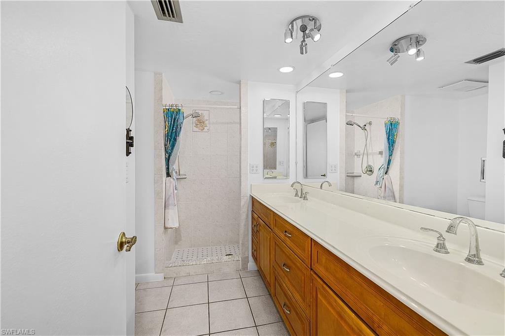 KNIGHTS BOKEELIA ISLE - Residential